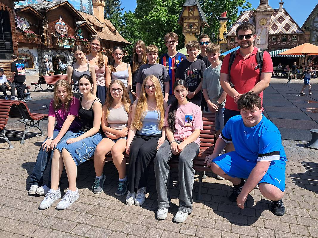 Gruppenbild der 8a im Holiday Park